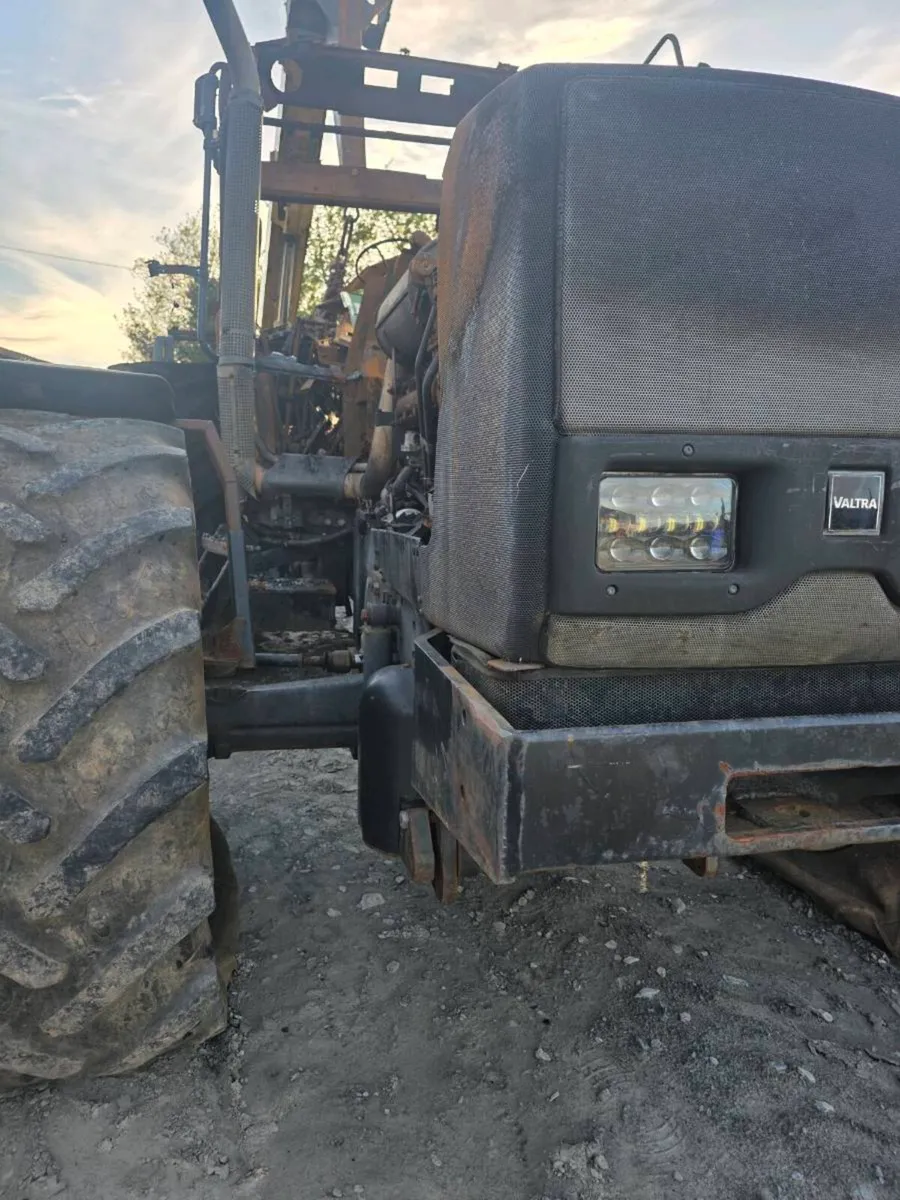 Valtra 8450 parts - Image 1