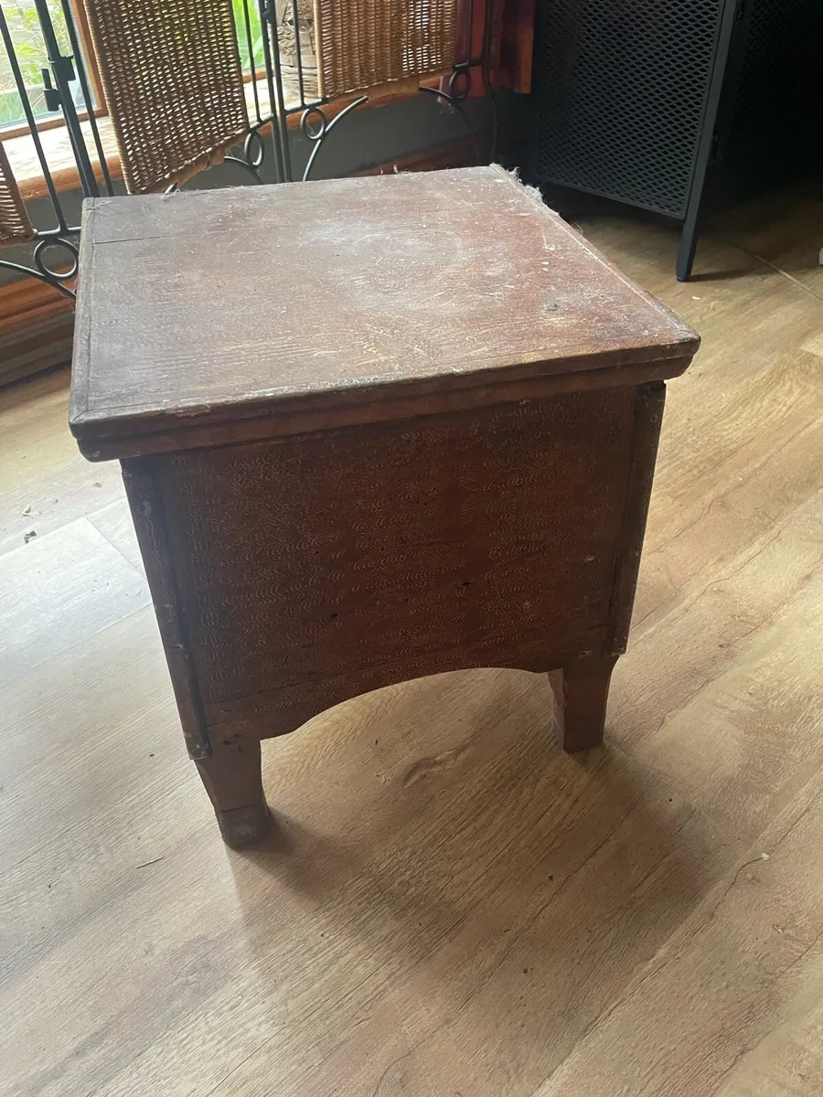 Antique commode - Image 1