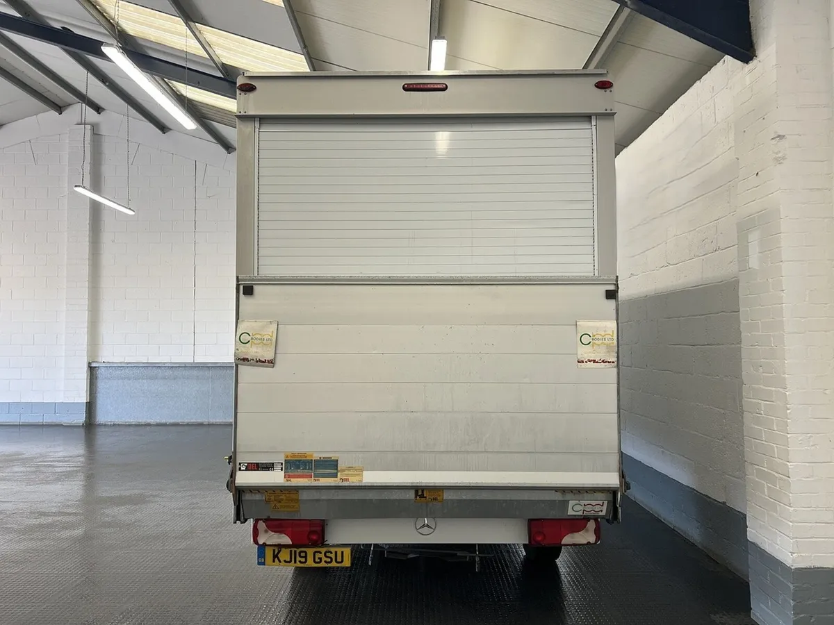 2019 Mercedes-Benz Sprinter Luton Box Van - Image 4