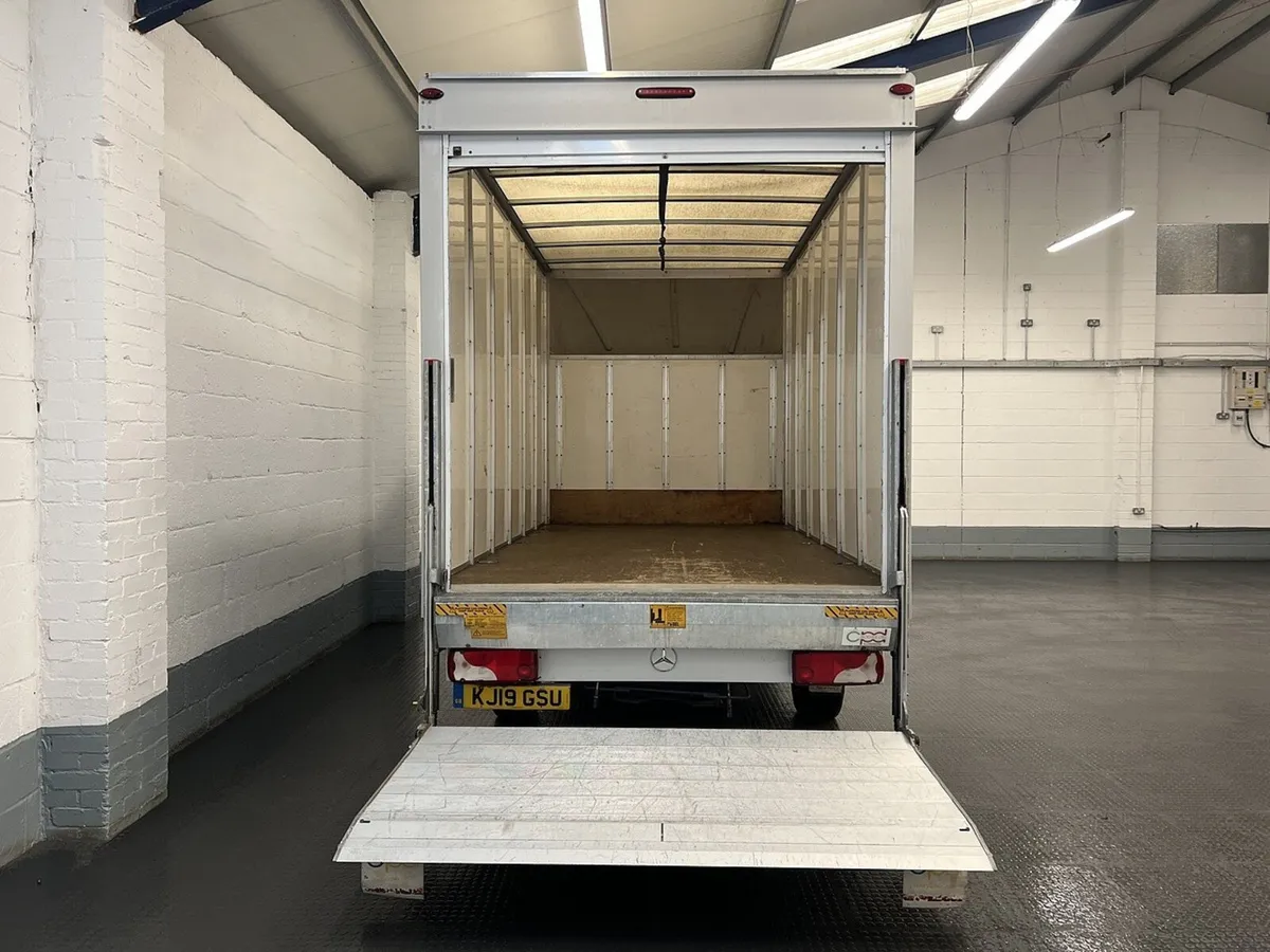 2019 Mercedes-Benz Sprinter Luton Box Van - Image 2