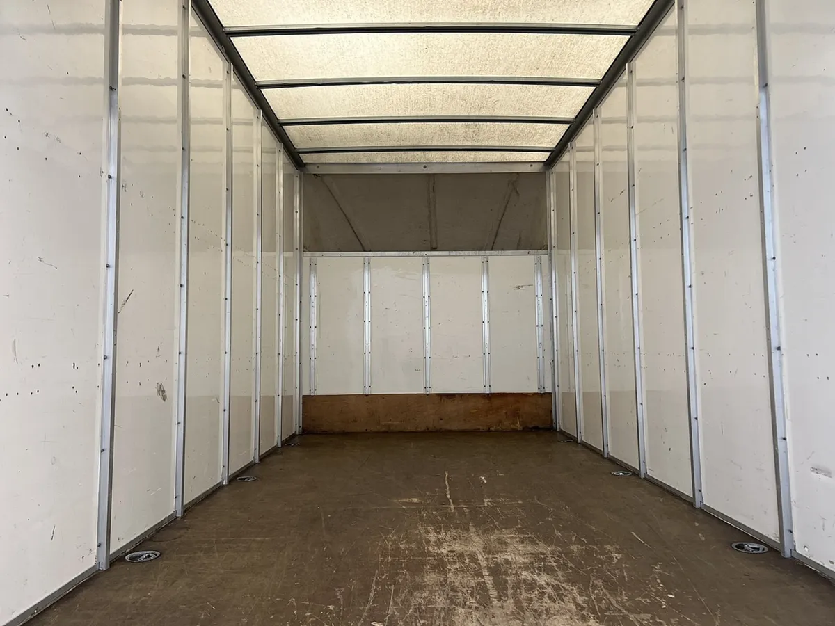 2019 Mercedes-Benz Sprinter Luton Box Van - Image 3
