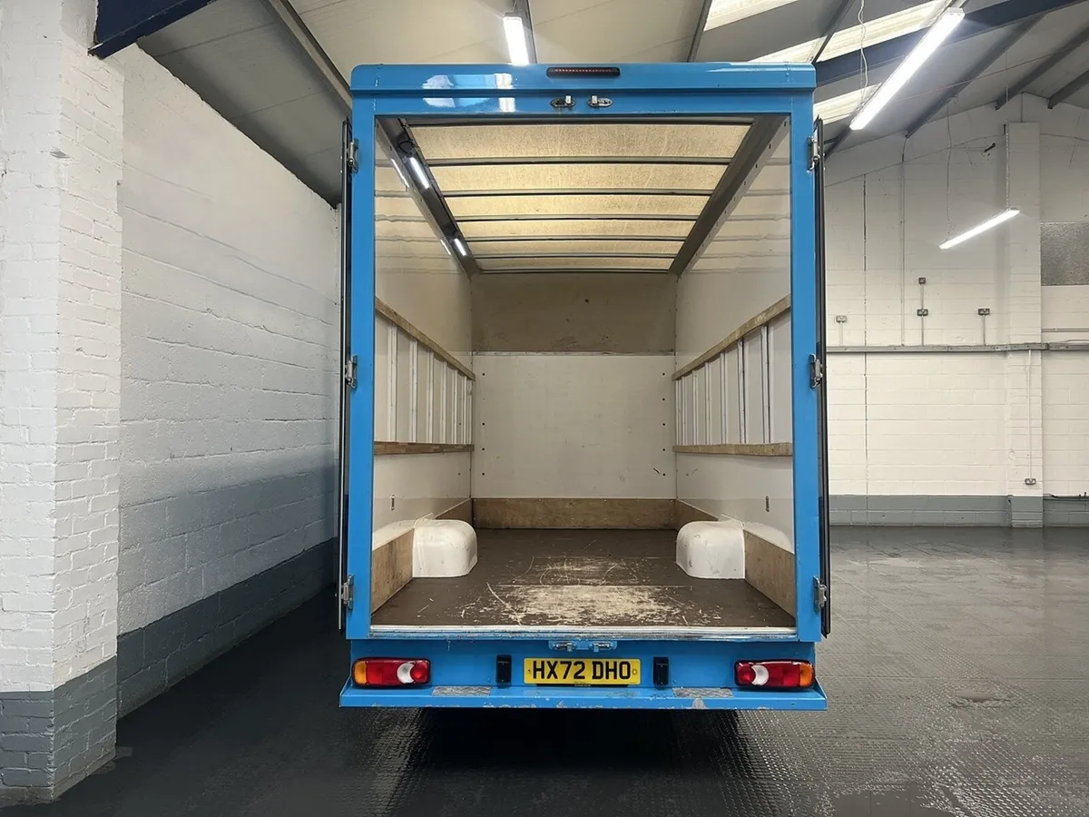 2022 Peugeot Boxer Luton Box Van - Image 2