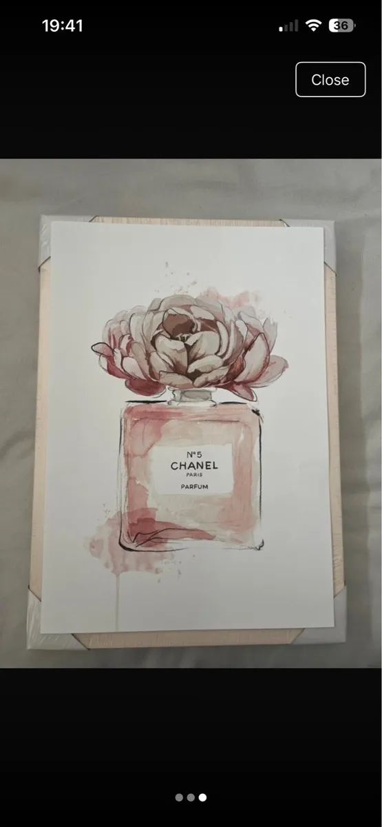 Chanel Pic & Frame - Image 2