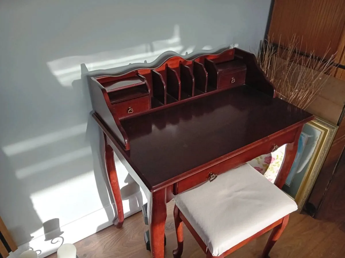 Dresser - Image 2