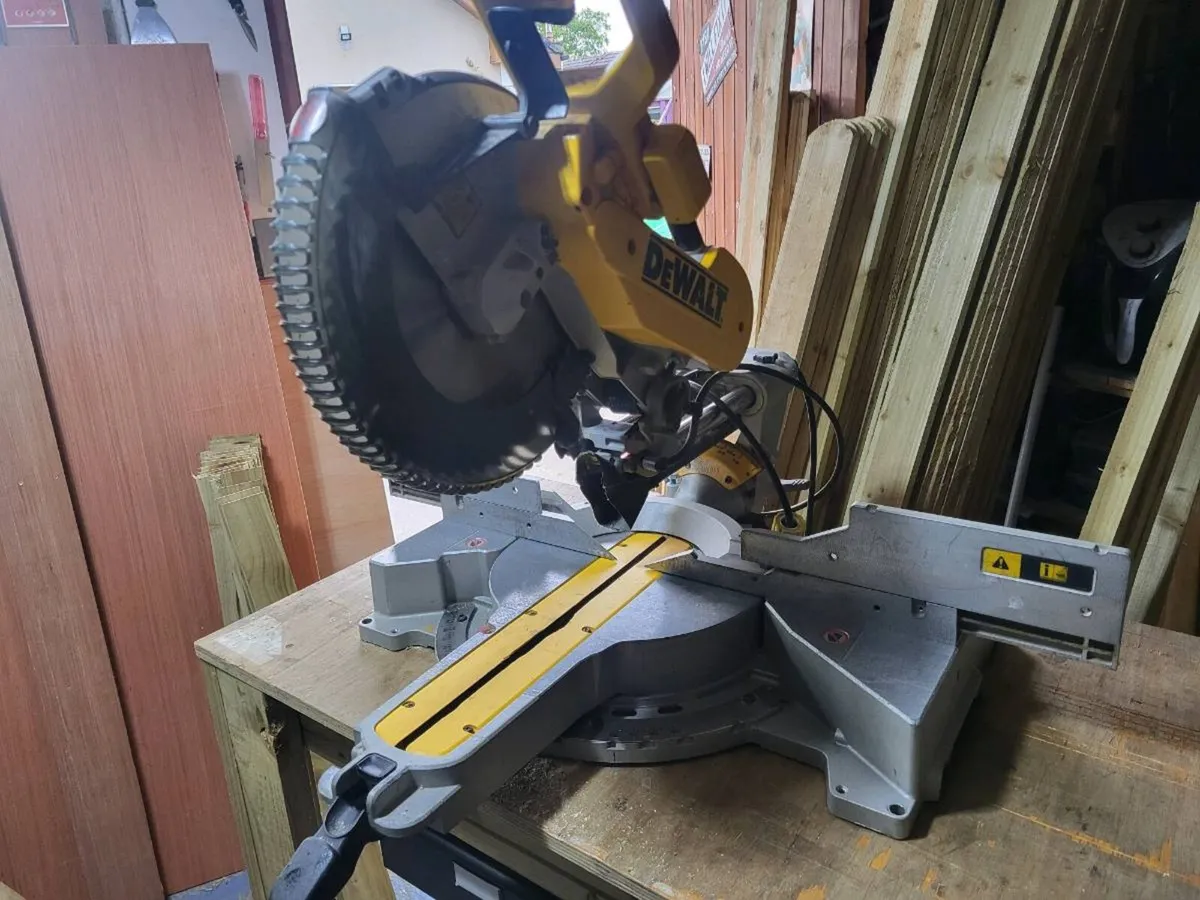 Dewalt Mitre Saw - Image 4