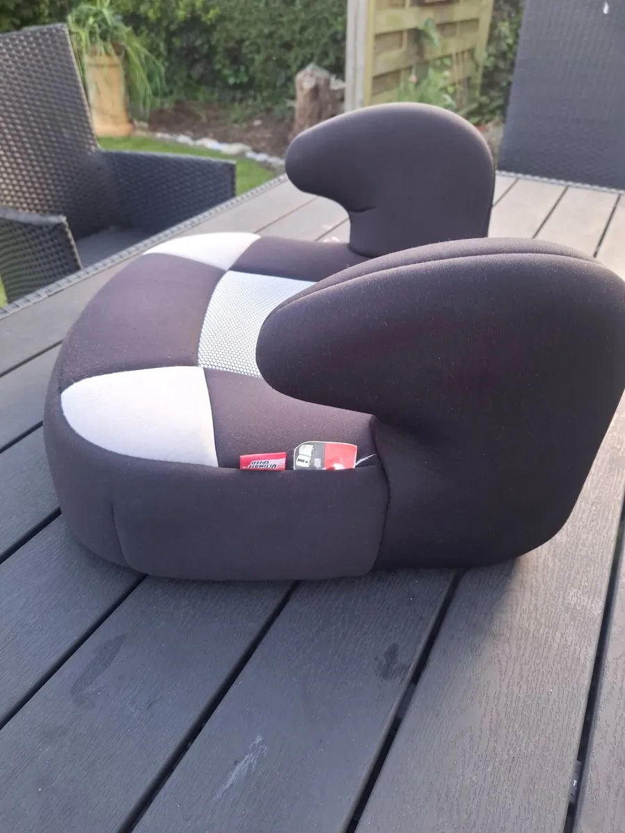 Booster seat - Image 1