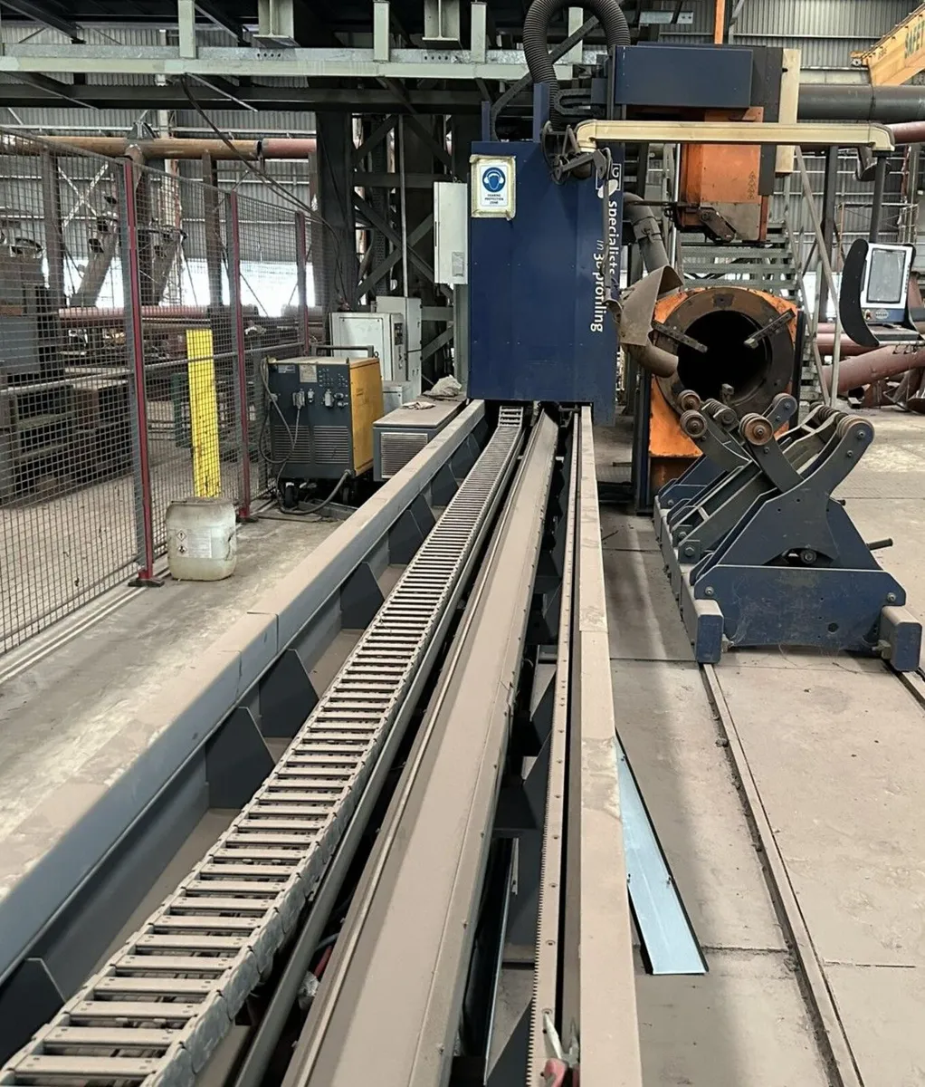 HGG SPC 1200 PT 3D CNC Pipe Cutting machine - Image 3