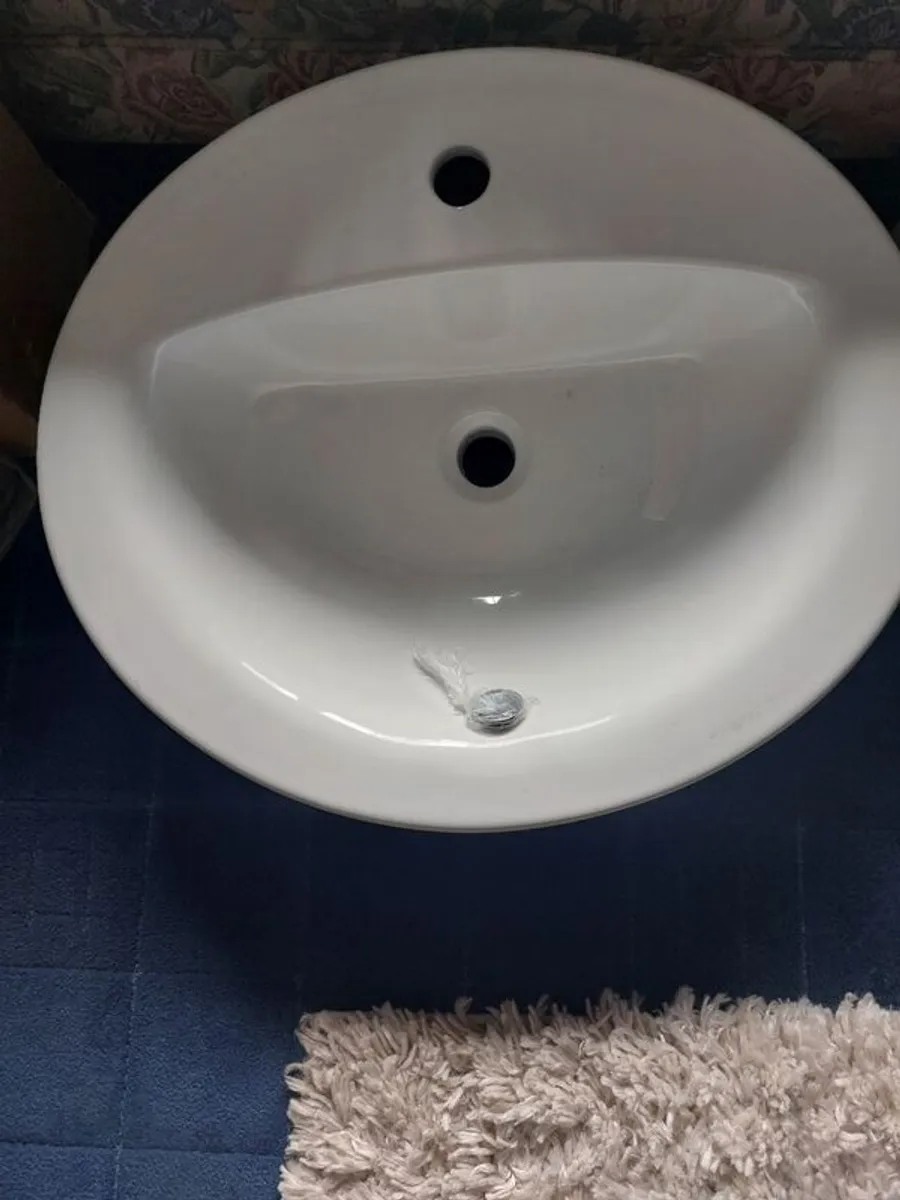 Bathroom sinks - Image 4