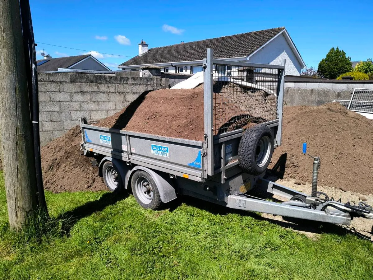 Soil , topsoil, sand, gravel, decorative stone. - Image 1
