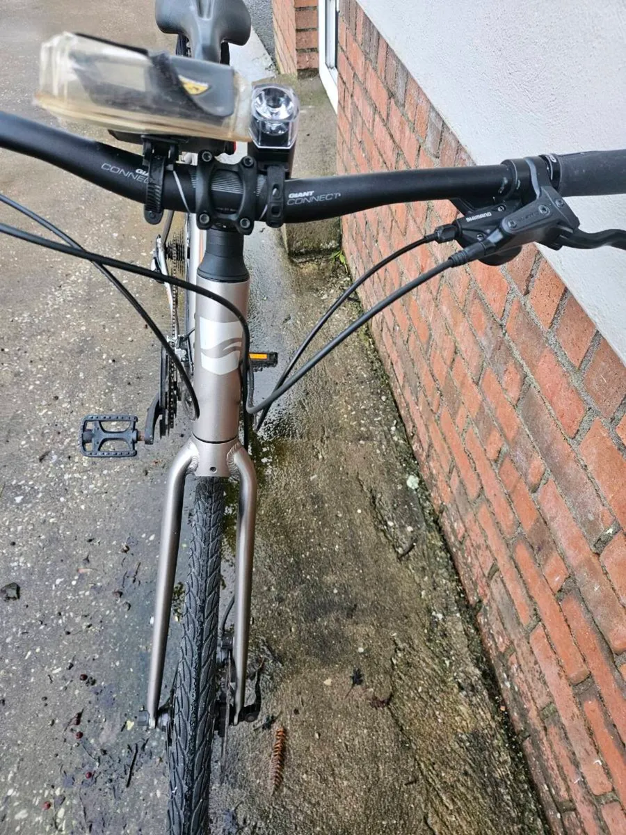Hybrid giant escape 1 bike - Image 4