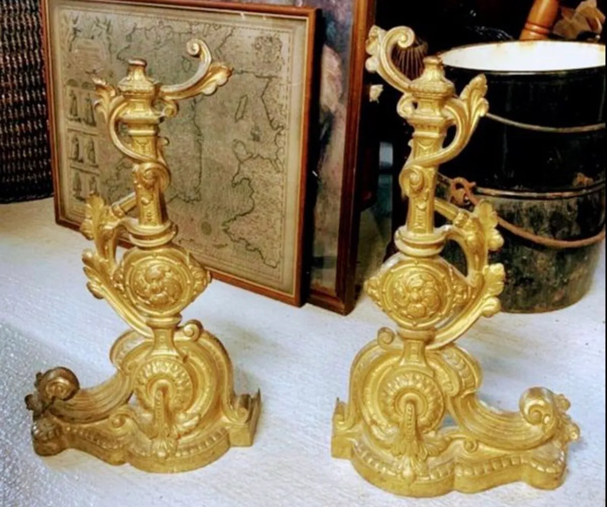 Pair of vintage brass fire dogs - Image 1