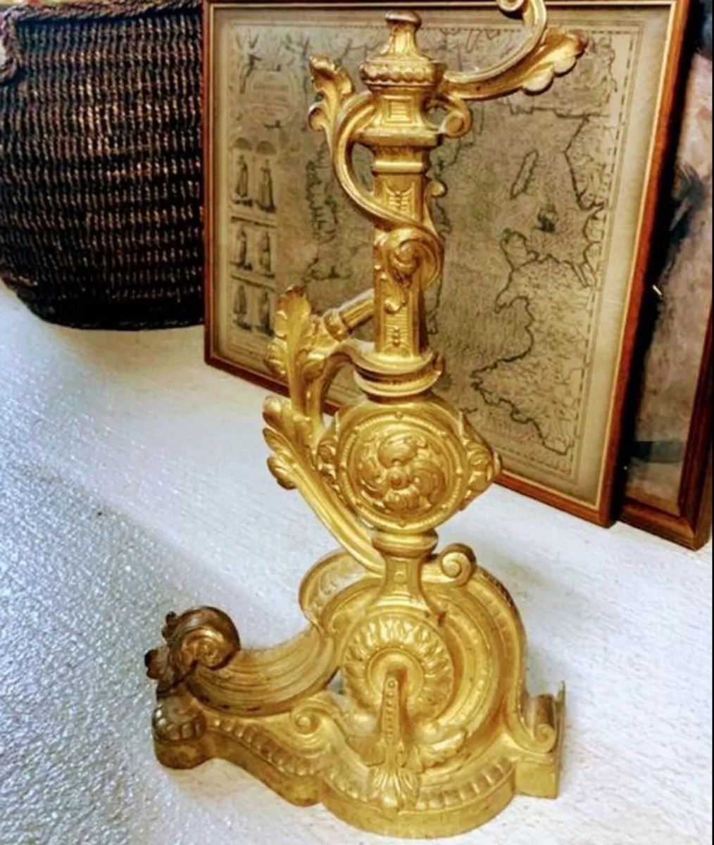 Pair of vintage brass fire dogs - Image 2