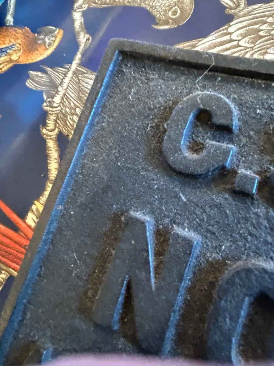 Old cast iron railway sign - Image 3