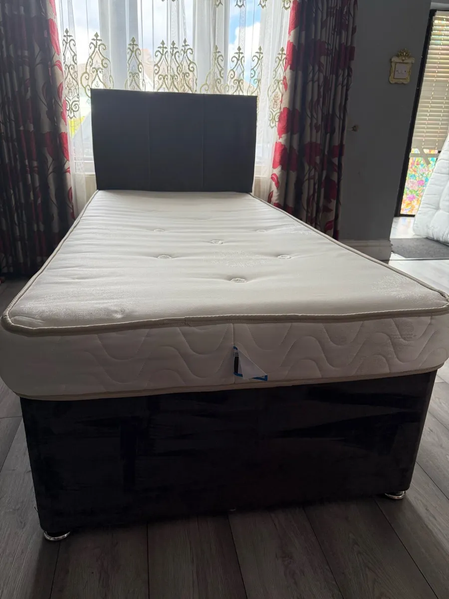 Single bed and mattress - Image 2