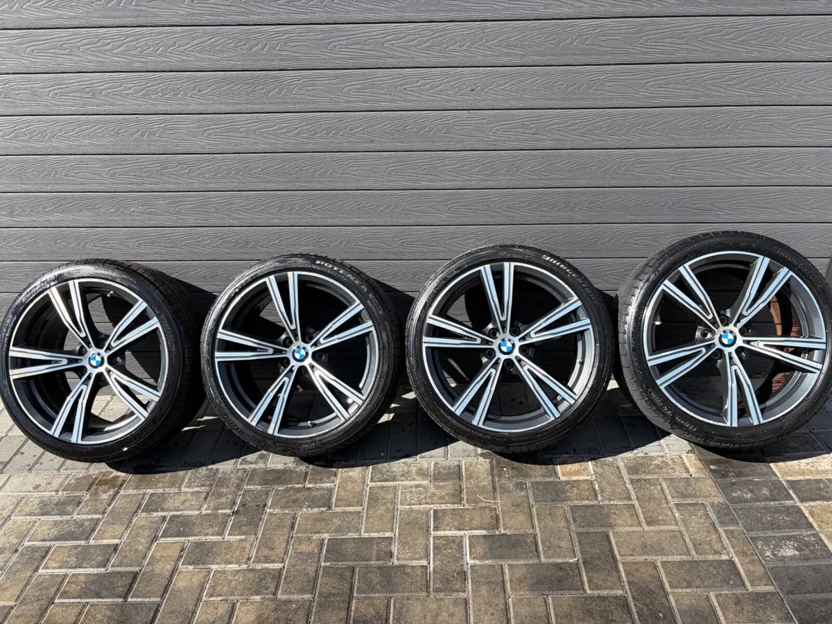 19” GENUINE BMW G20,G30 ALLOY WHEELS & TYRES - Image 2