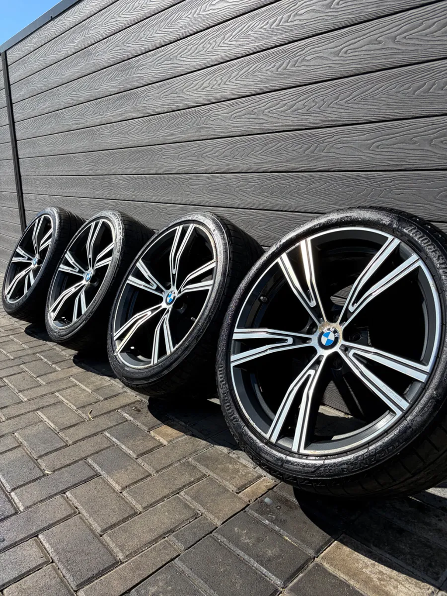 19” GENUINE BMW G20,G30 ALLOY WHEELS & TYRES - Image 1