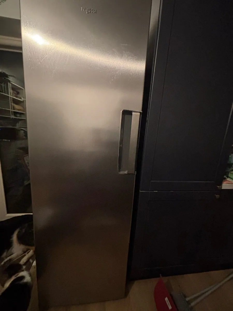 Whirlpool 260L NoFrost Freestanding Freezer - Image 4