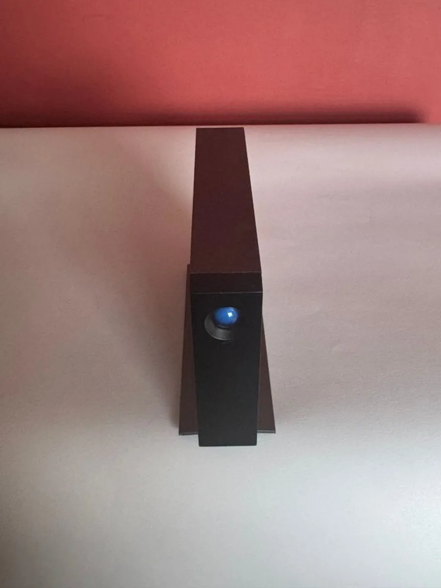 LaCie d2 Professional 4TB USB-C desktop hard drive, boxed, great condition - Image 2
