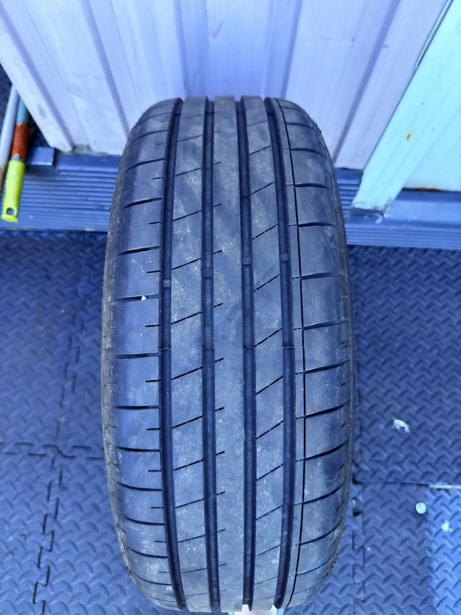 Complete set of 16" vw golf alloys - Image 4
