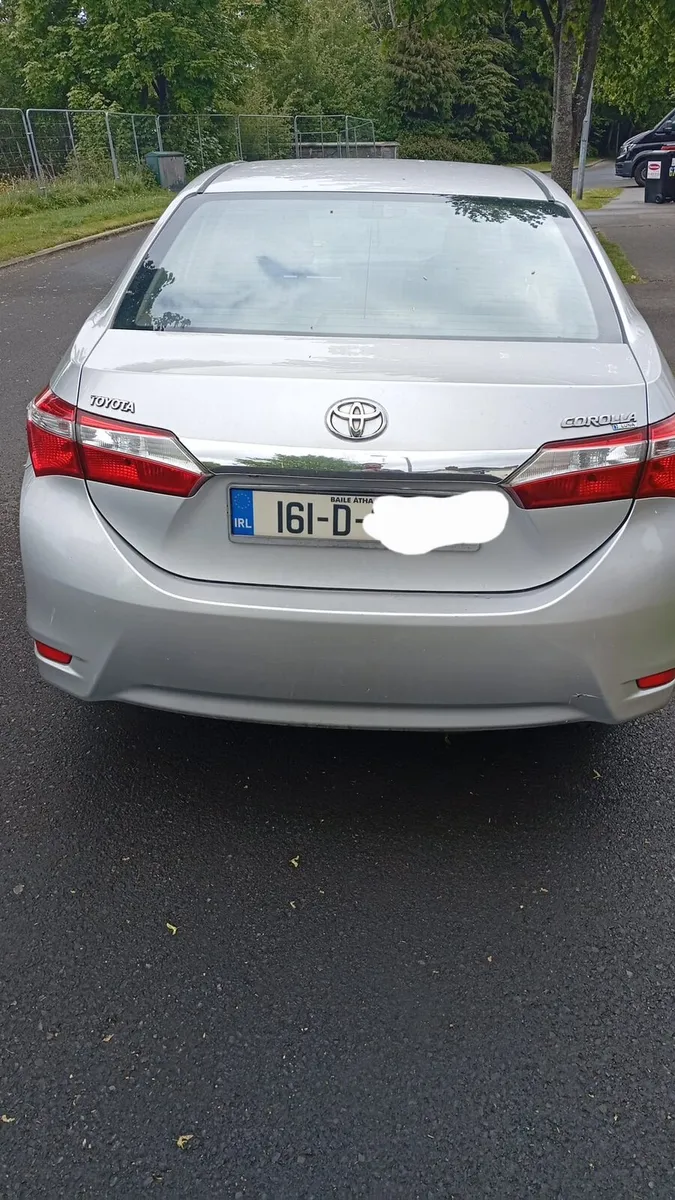 Toyota corolla - Image 4