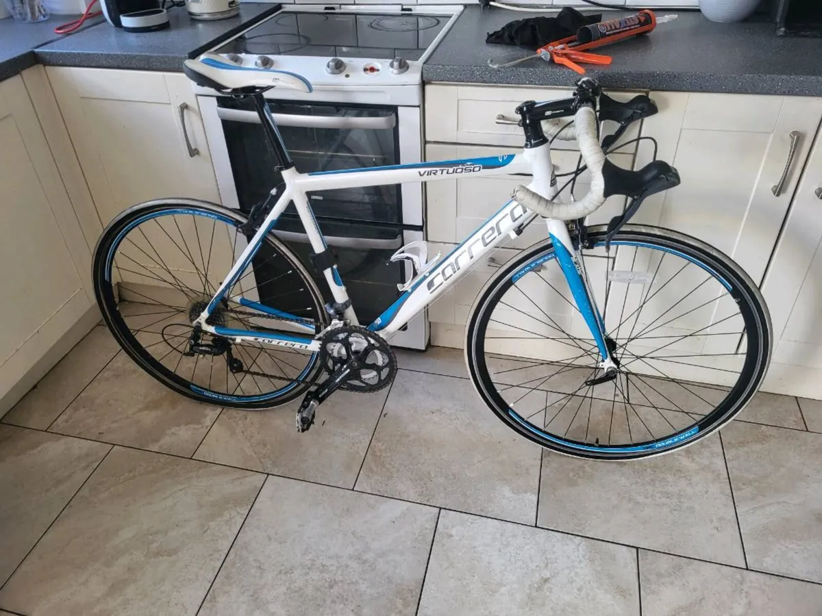 Carrera race bike - Image 1