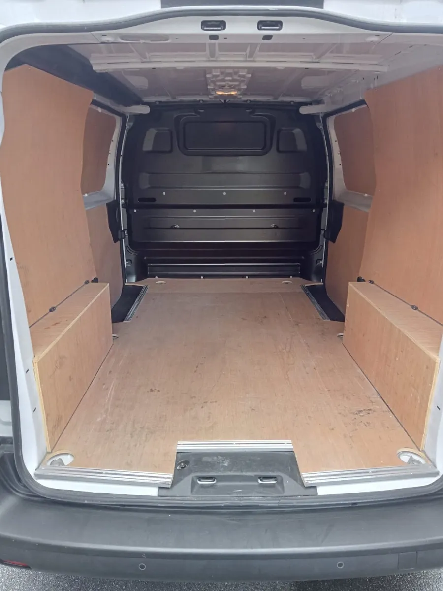 Citroen Dispatch 2023 - Image 2