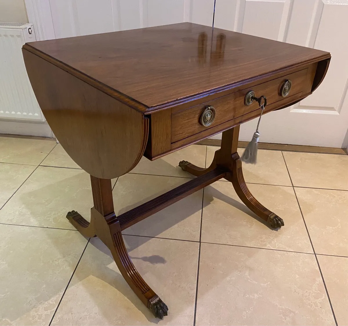 Regency mahogany drop leaf sofa table - Image 1