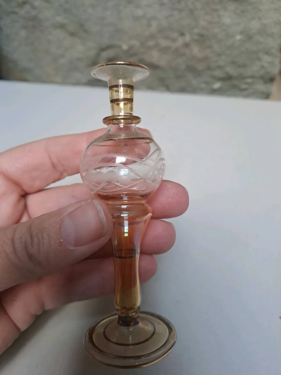 Vintage Hand Blown Glass Bud Vase - Image 2