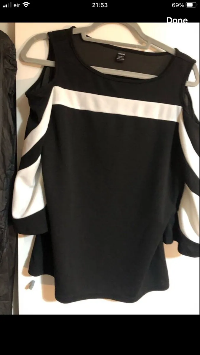 Ladies stunning top size XL €3 - Image 4