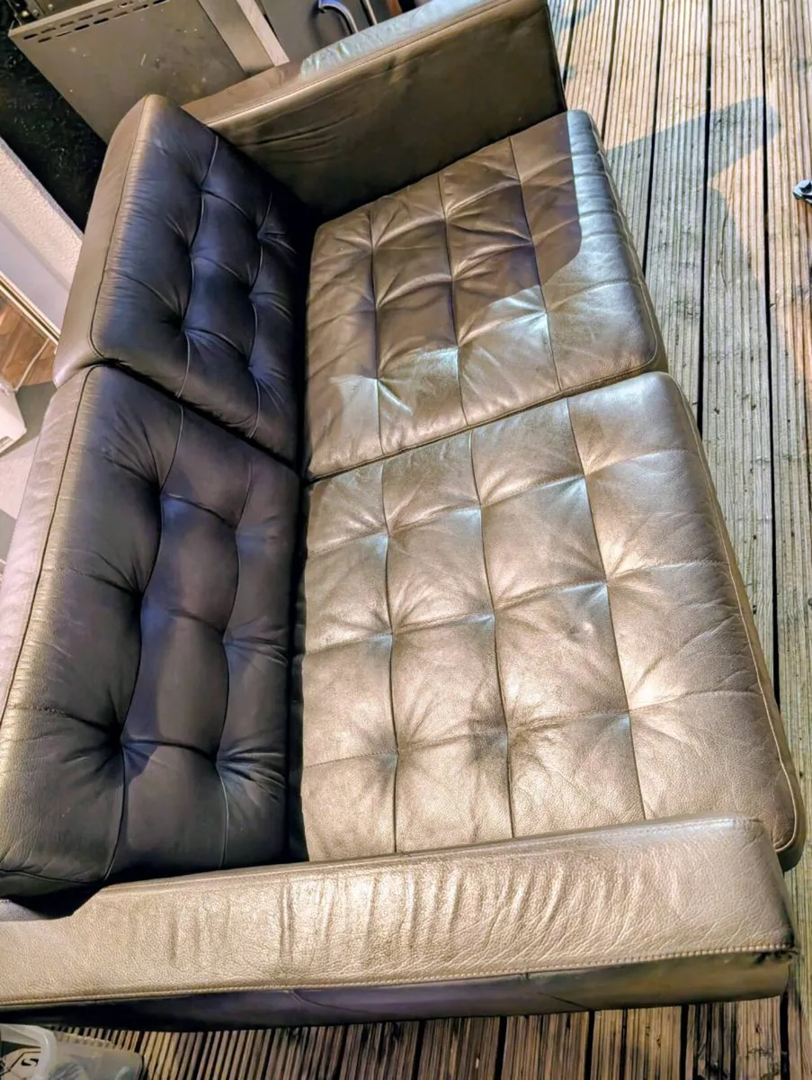 Leather couch - Image 3