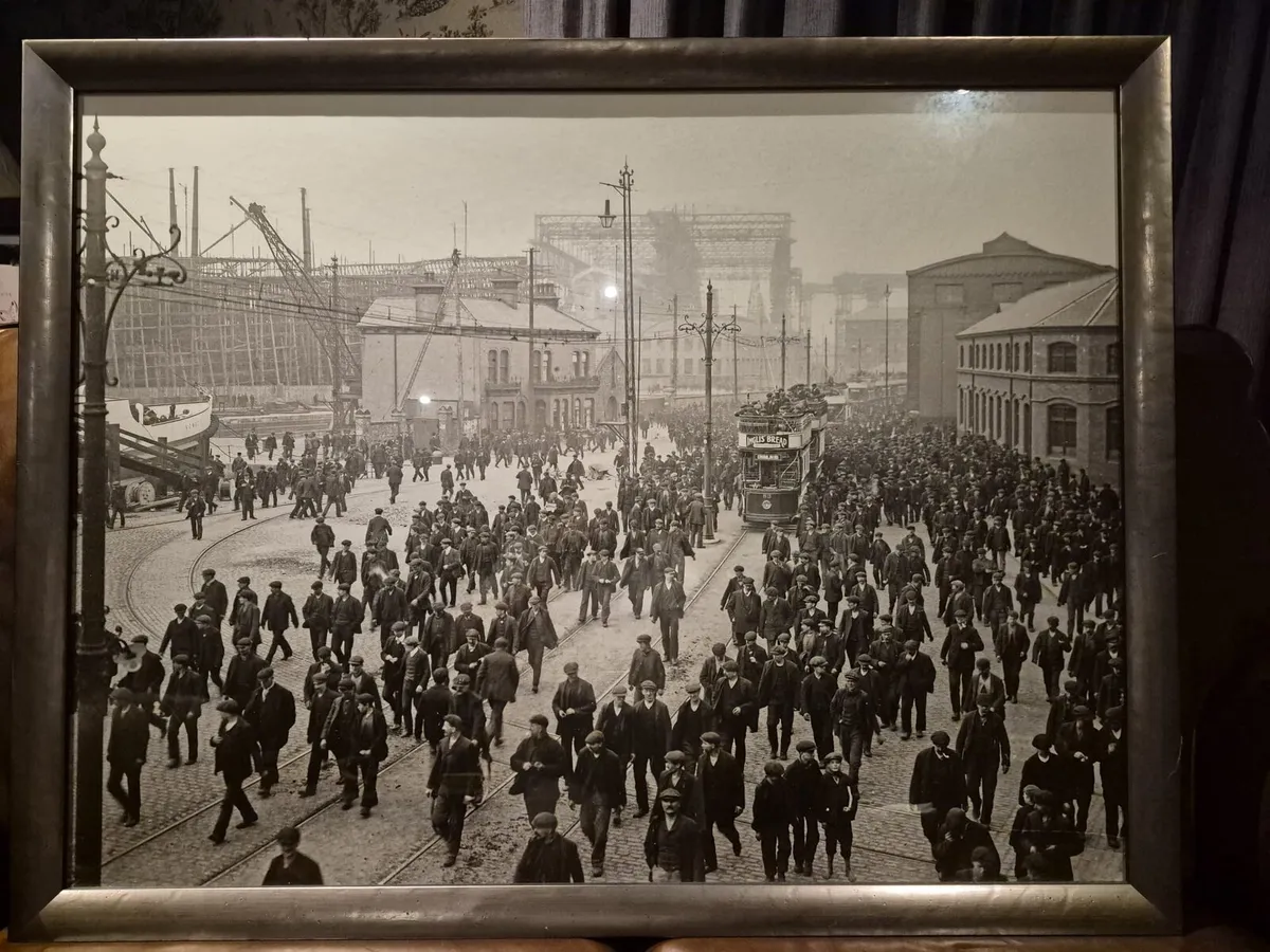 Large Framed Harland & Wolff Belfast Print 930x730