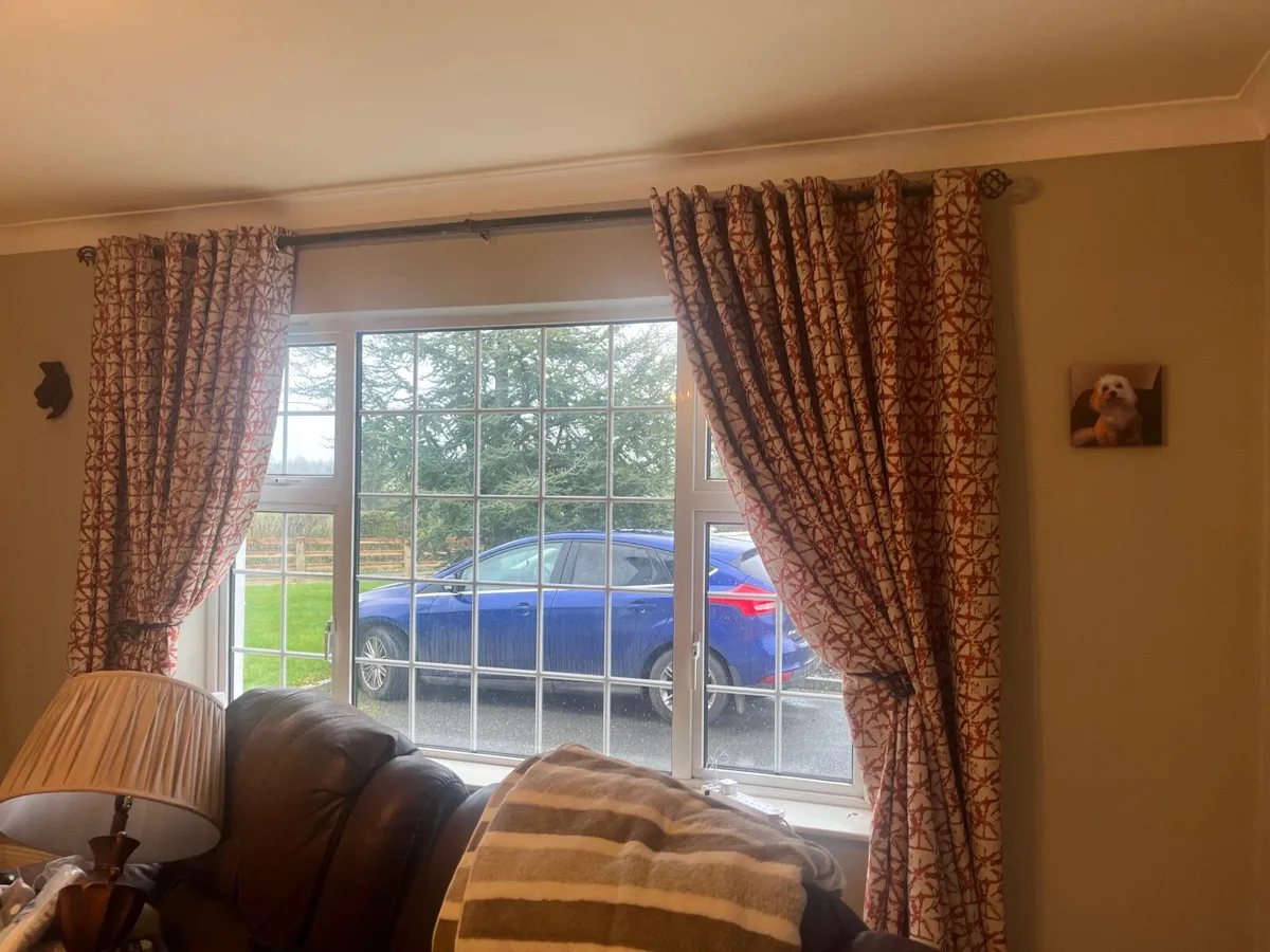 curtains - Image 1