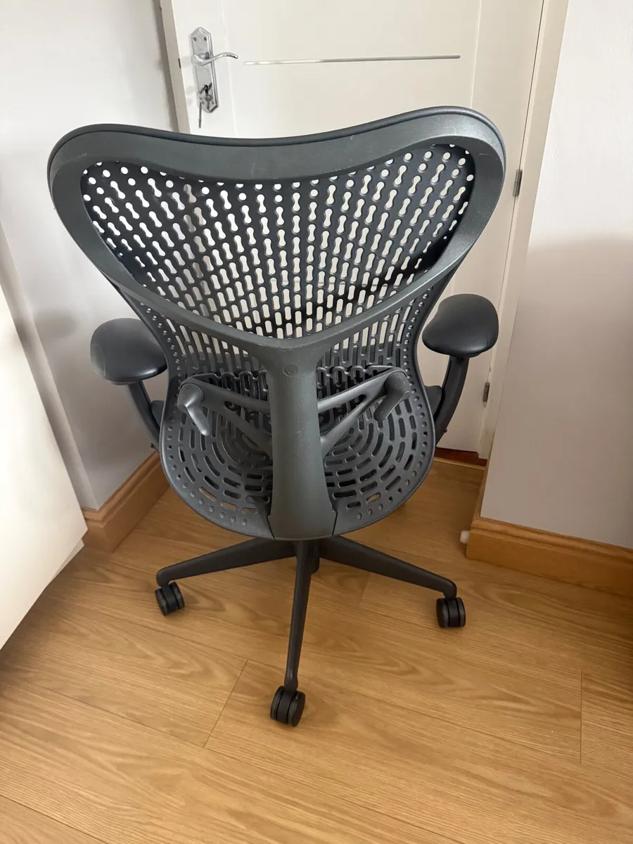Herman Miller - Image 1