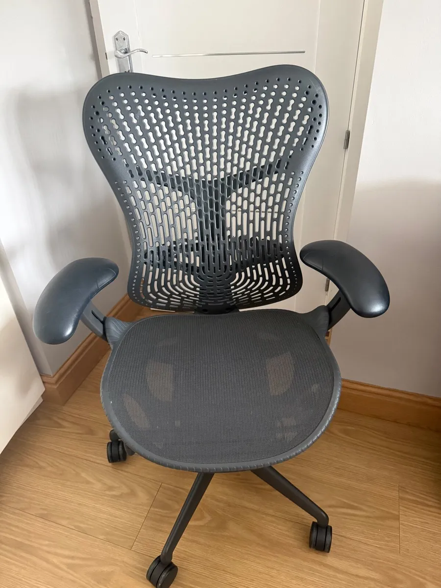 Herman Miller - Image 2