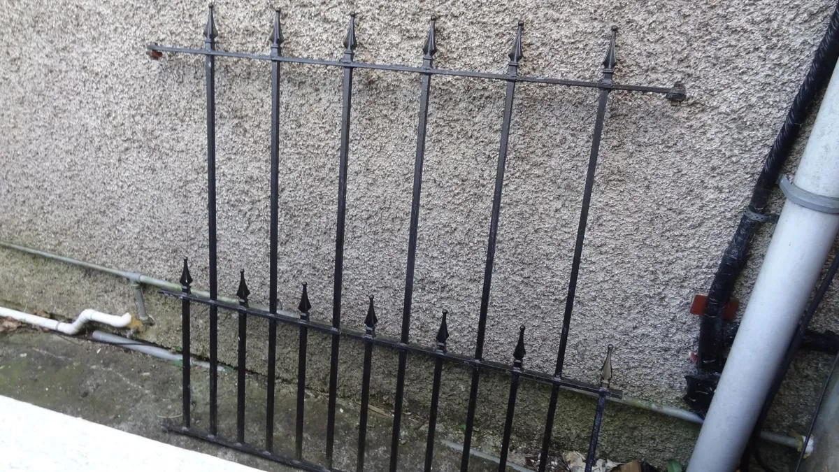 Front Gates - Image 3