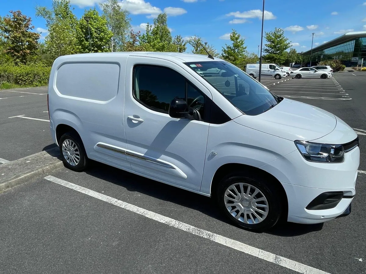 Toyota proace van - Image 3