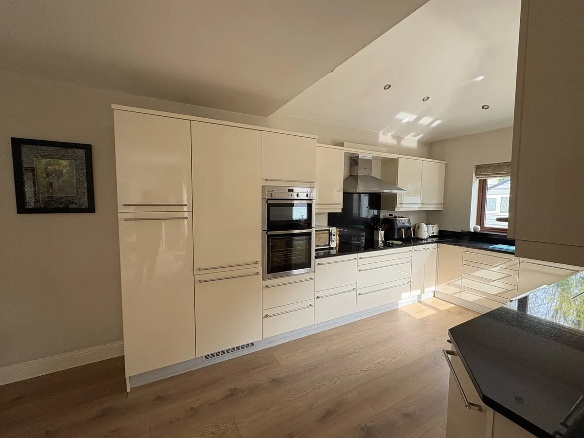 Kitchen units - Image 2
