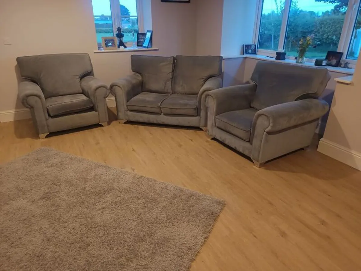 Suite of furniture 2+1+1 - Image 1