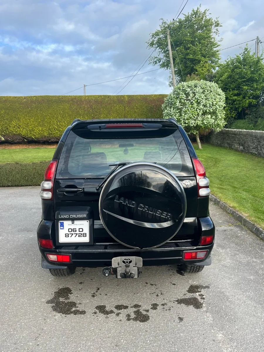 Toyota Landcruiser - Image 4