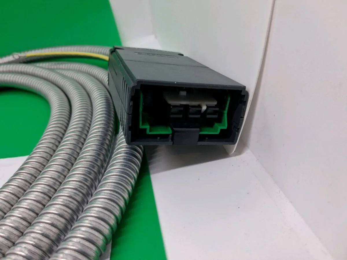 Postage - Electrak IAB312A 32Amp Feed Module 5mtr - Image 4