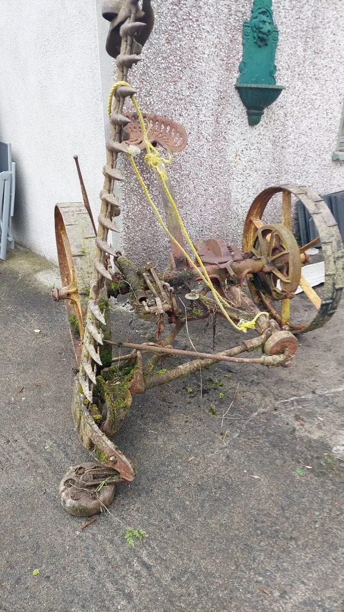 Vintage Farm Machinery - Image 2