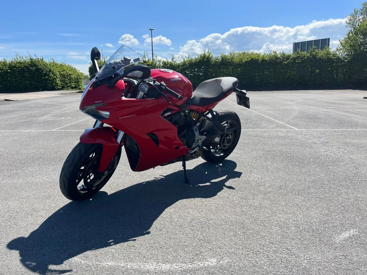 2017 Ducati SuperSport 937 - Image 4