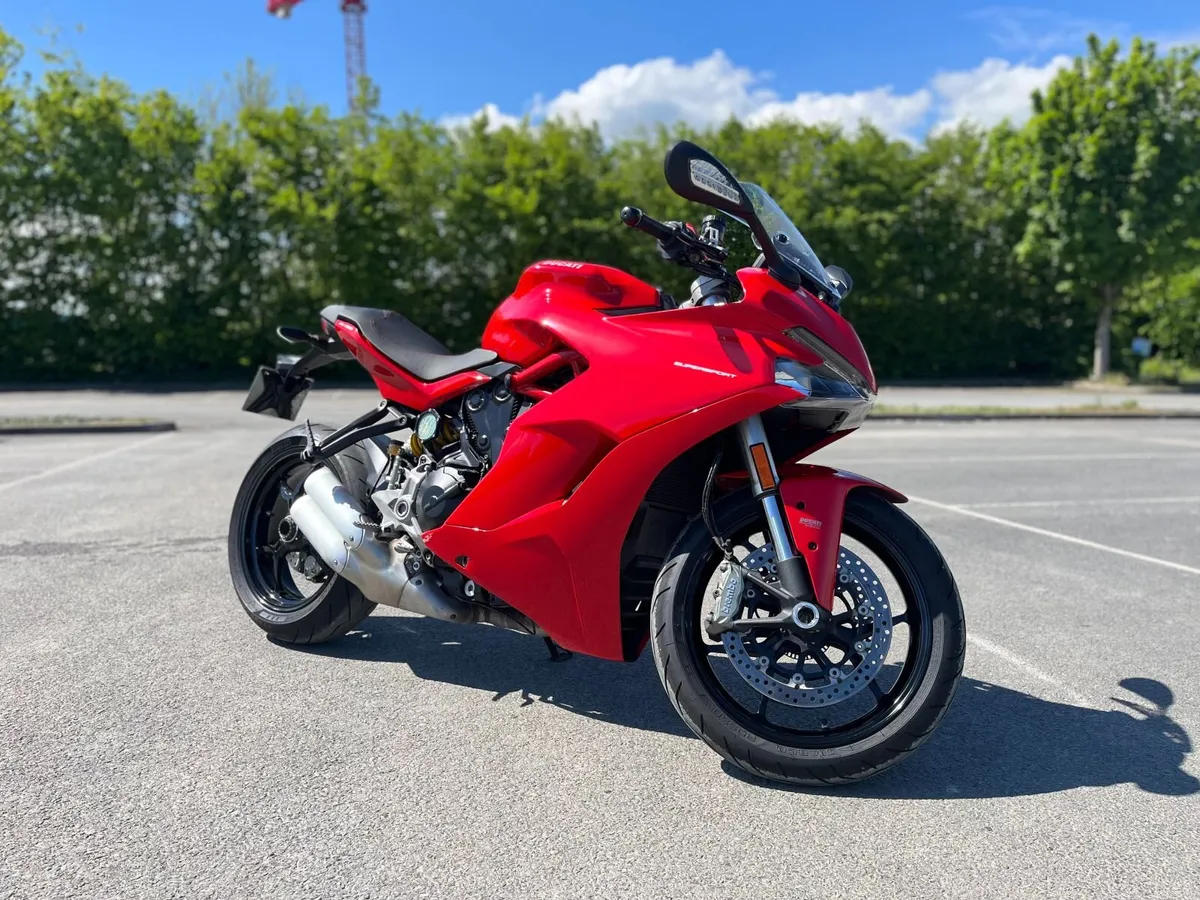 2017 Ducati SuperSport 937 - Image 2