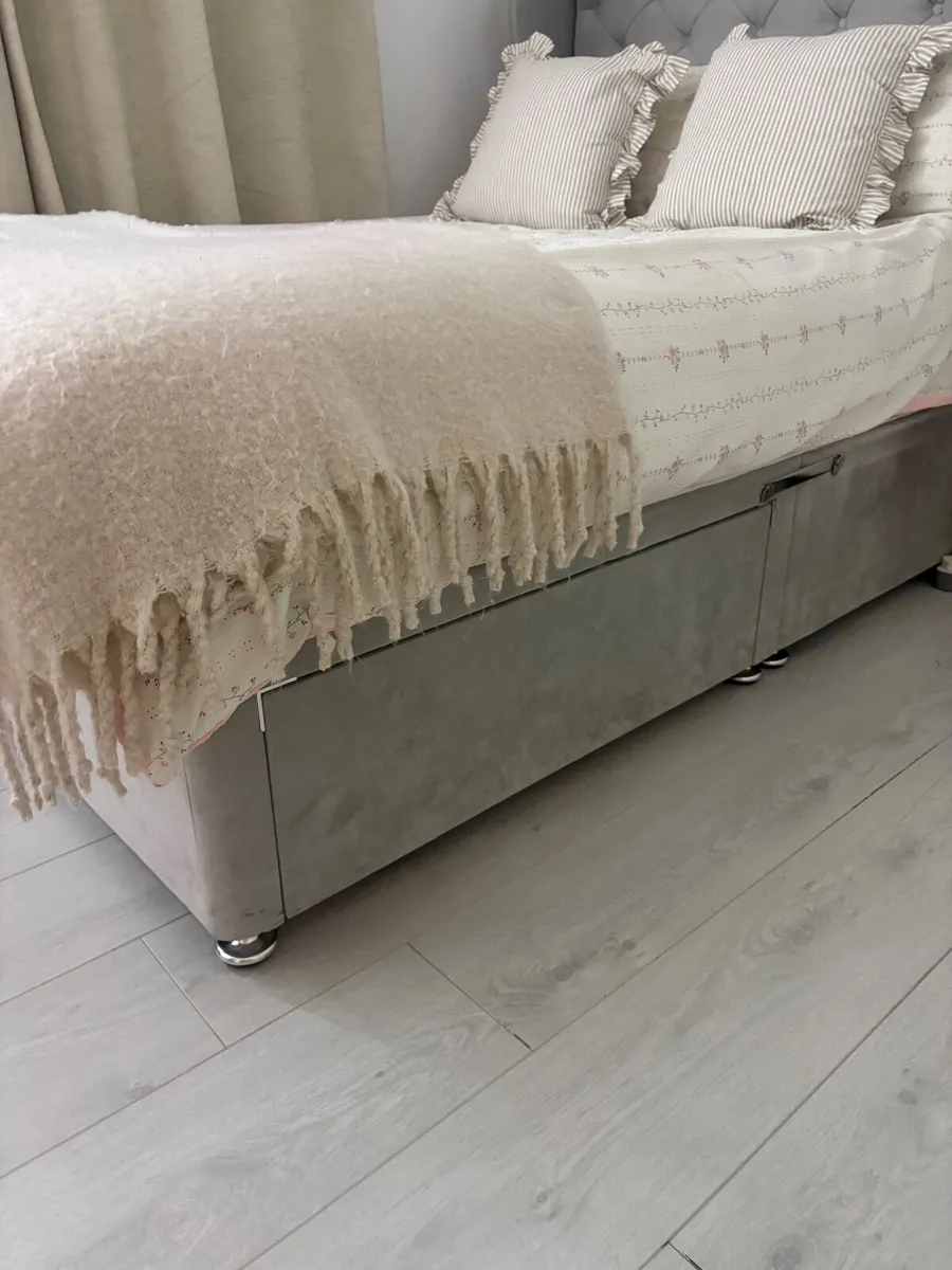Double bed - Image 3