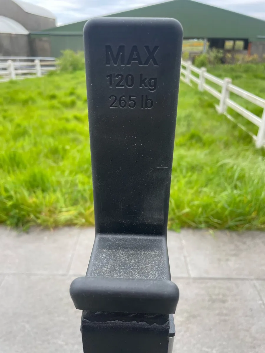 Squat rack (foldable), Olympic bar, 45kg weights - Image 4