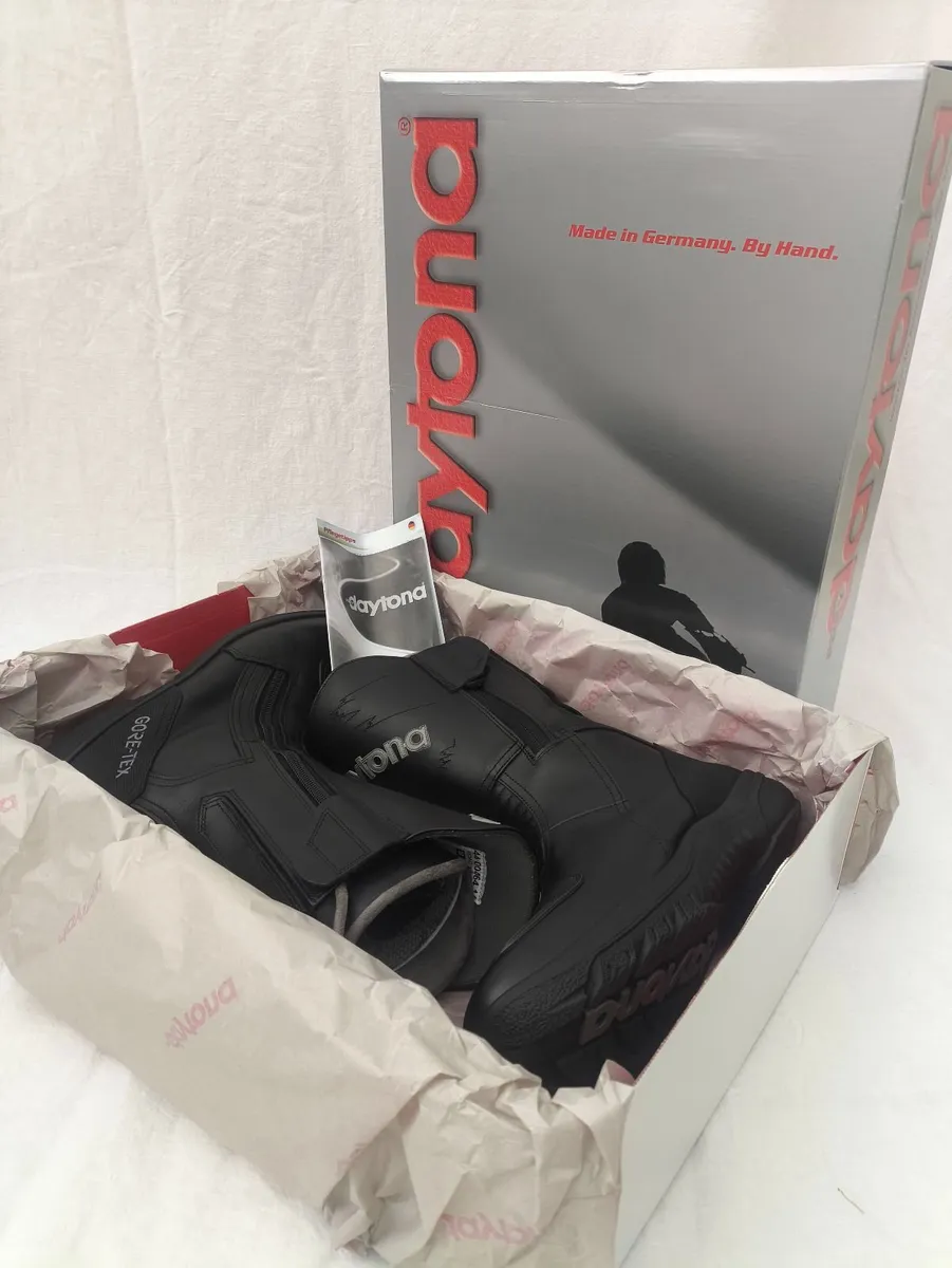Daytona Road Star GTX Boots - Brand New In Box - Image 2
