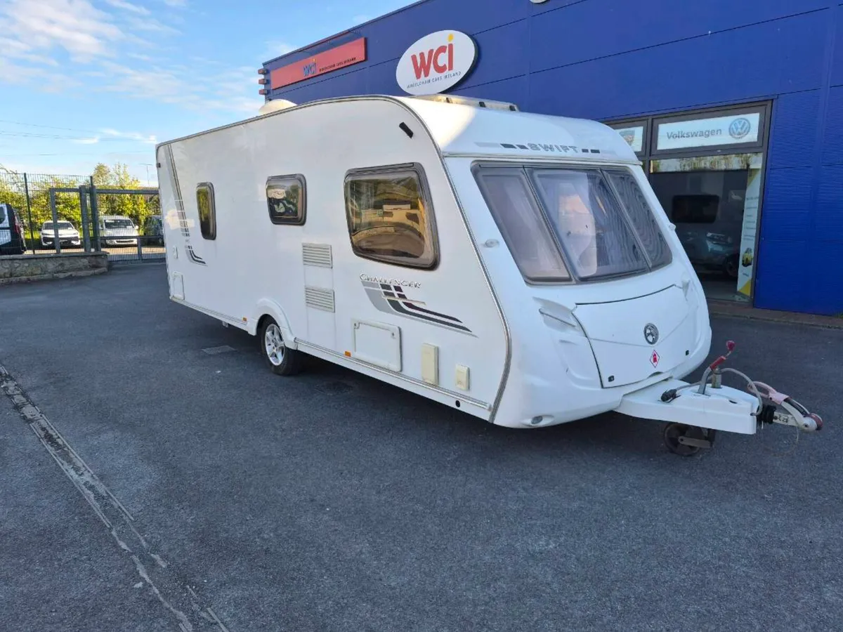 Swift Challenger 570 (Fixed Bed) - Image 2