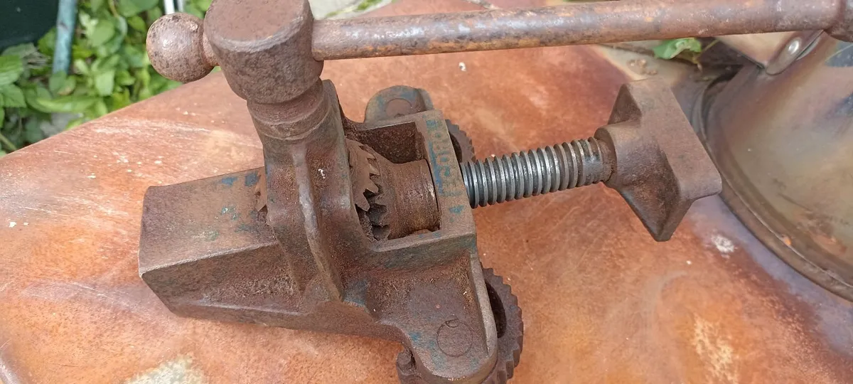 Old Record Vice /Flooring Clamp - Image 1