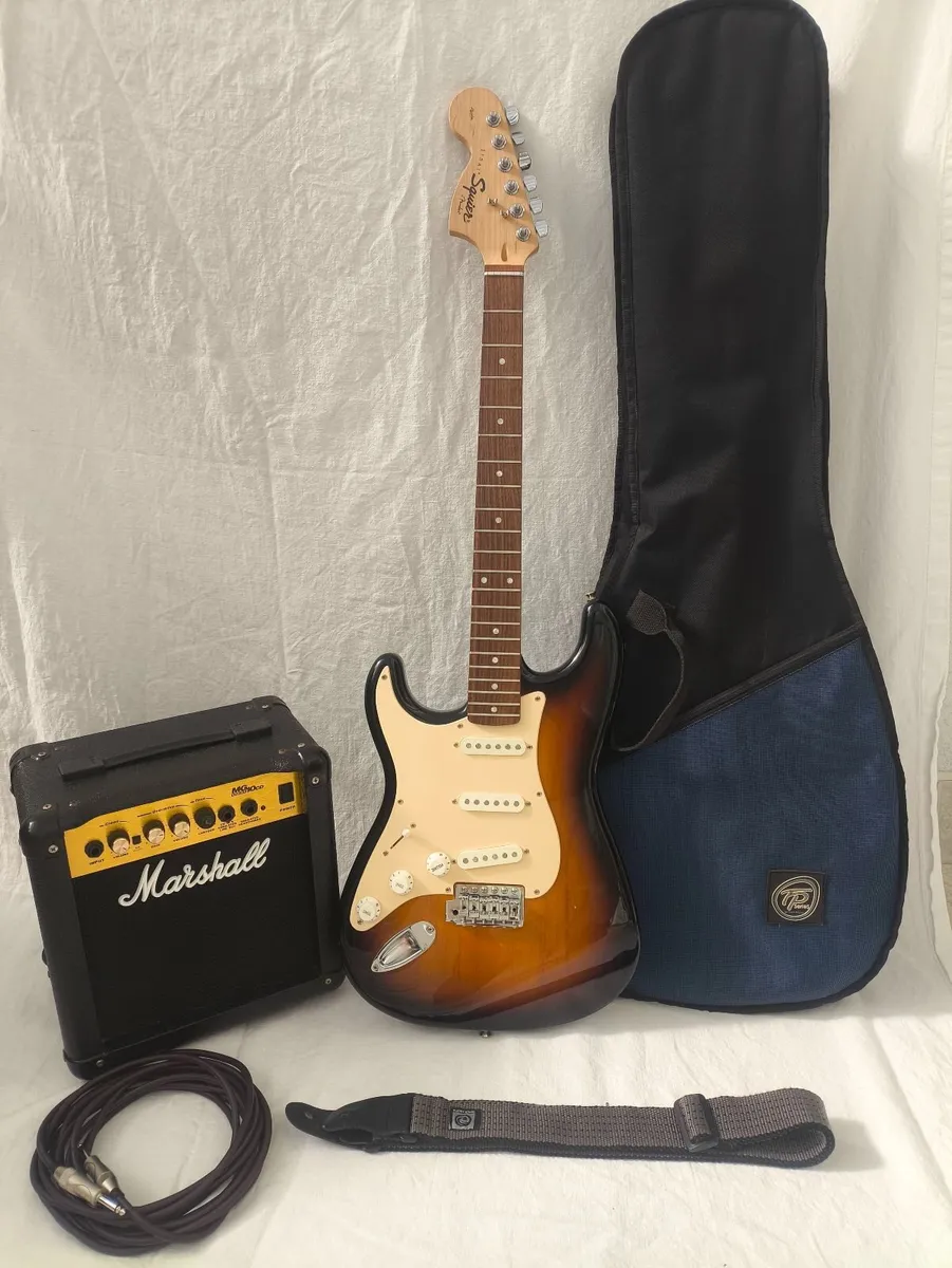 LEFT HANDED Squier Affinity Strat + Amp - Image 1