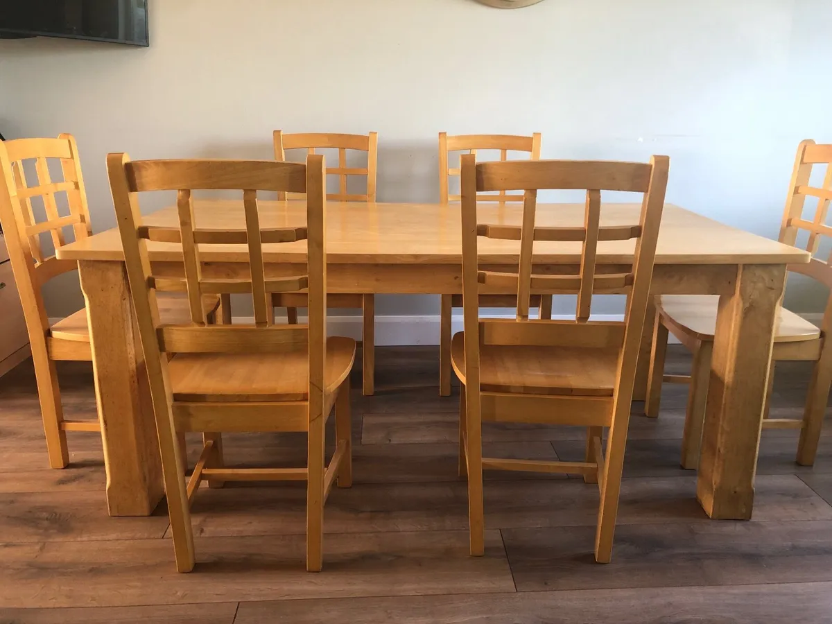 Table and six dining chairs - Image 1